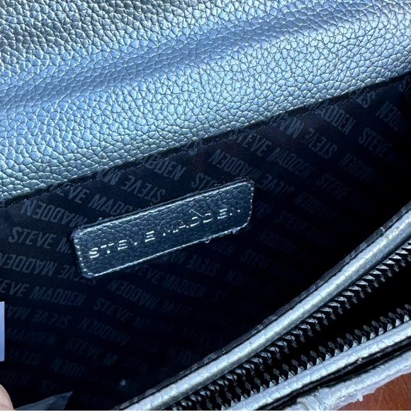 Steve Madden Quilted Silver Metallic Crossbody - NWT - Picture 11 of 11